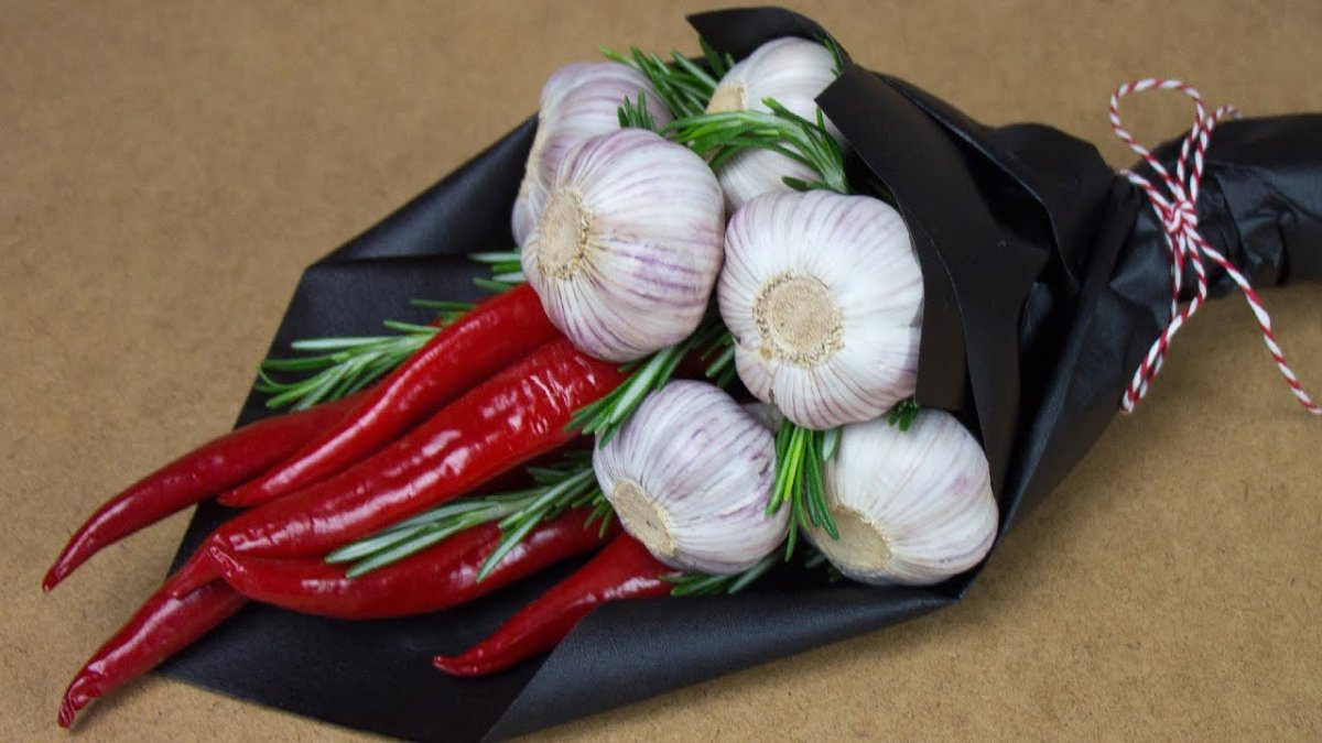 Букет из лука репчатого
