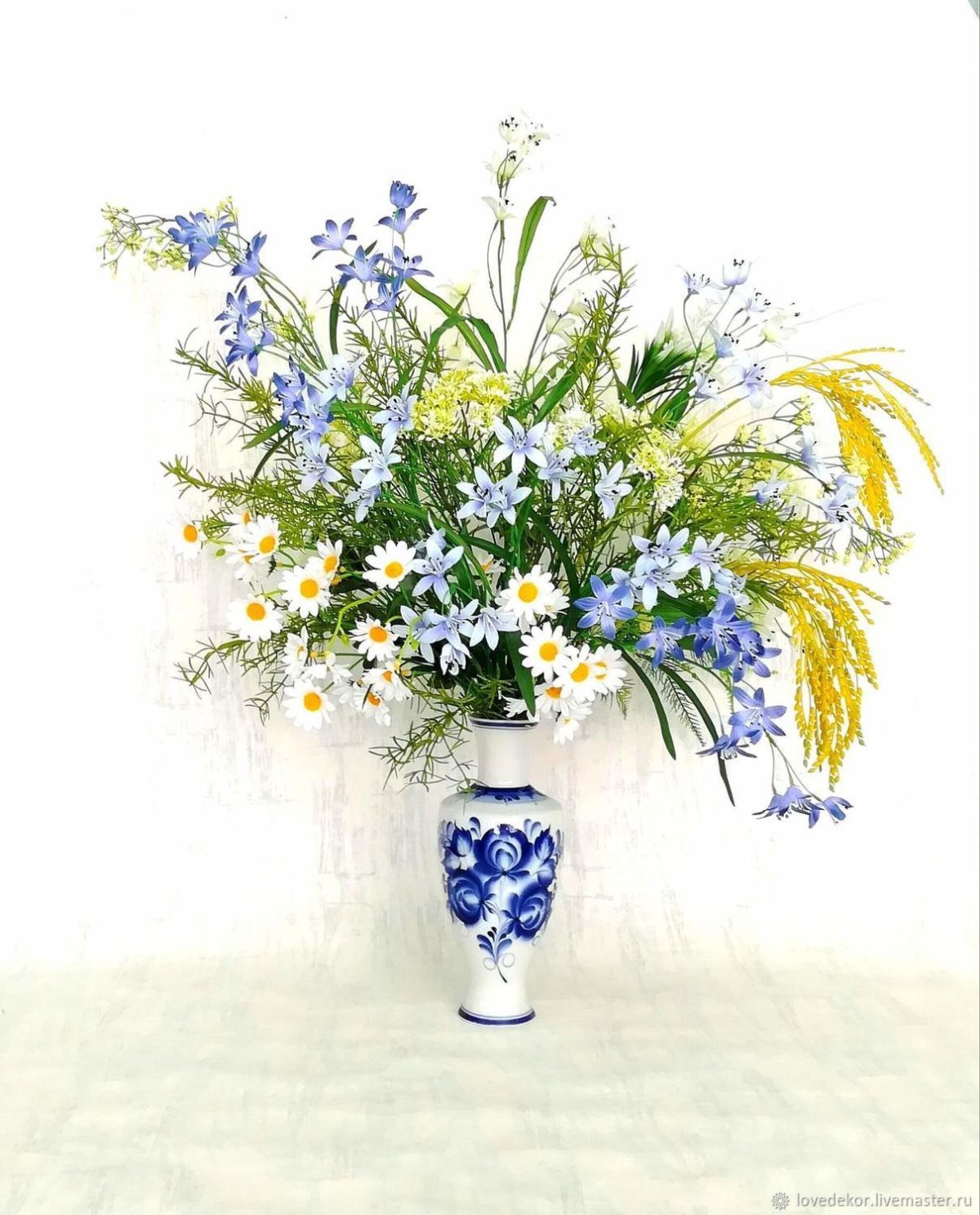 Цветочные композиции из полевых цветов