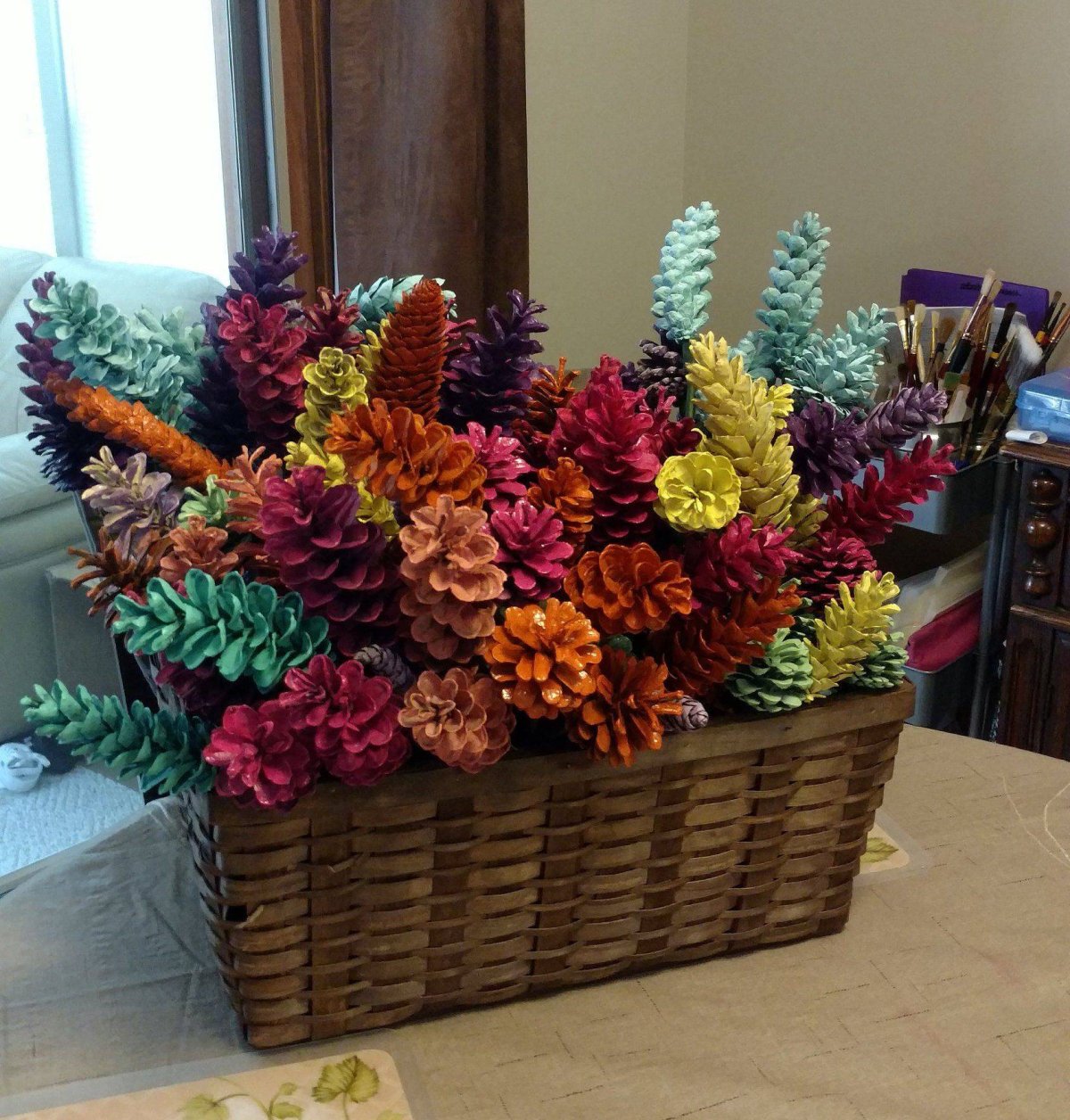 Цветы из шишек