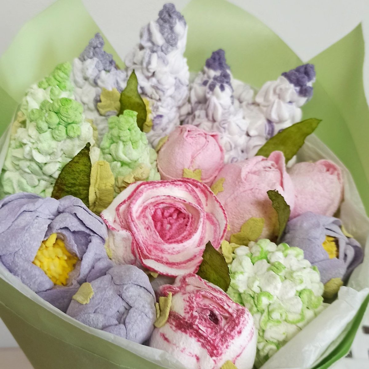 Букет из мыла ручной работы розы и гортензии