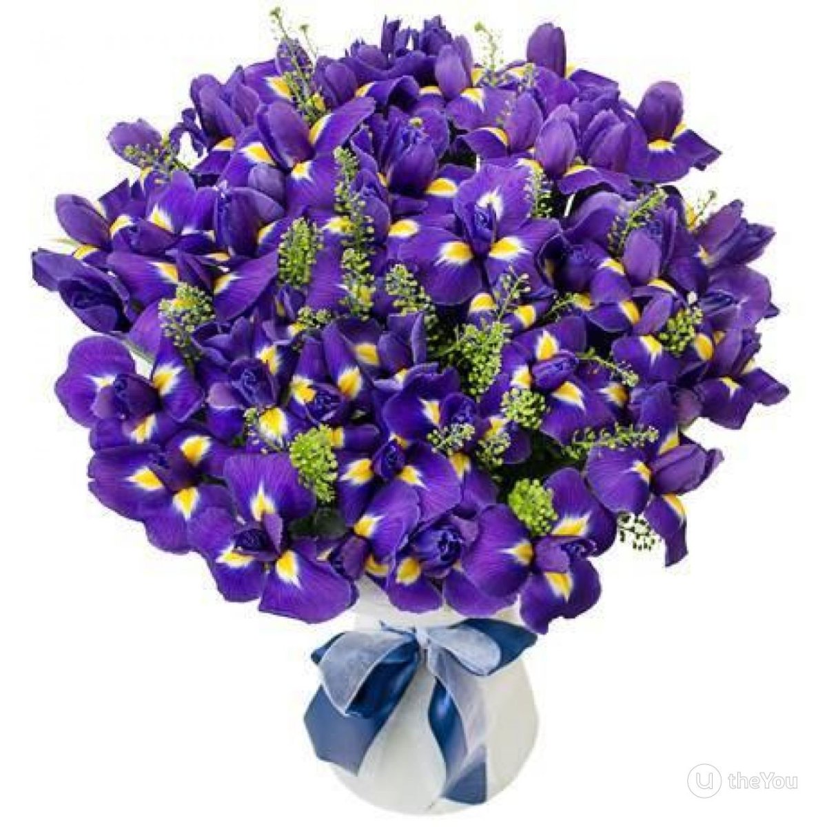 Букет с синими ирисами