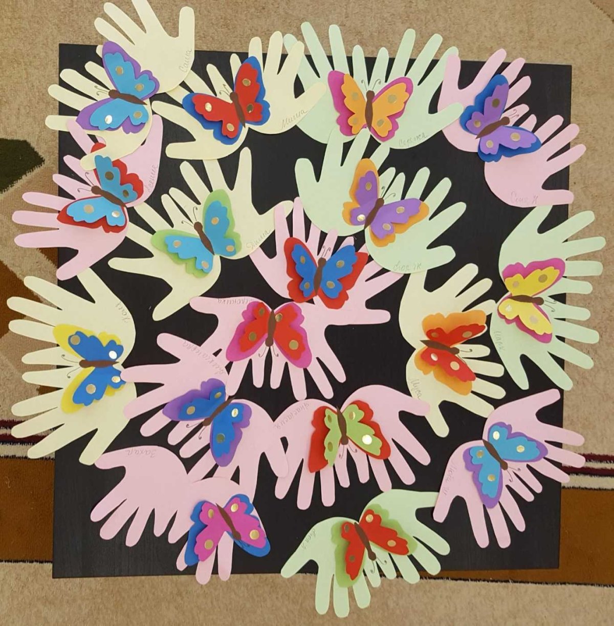 Объемная ваза с цветами