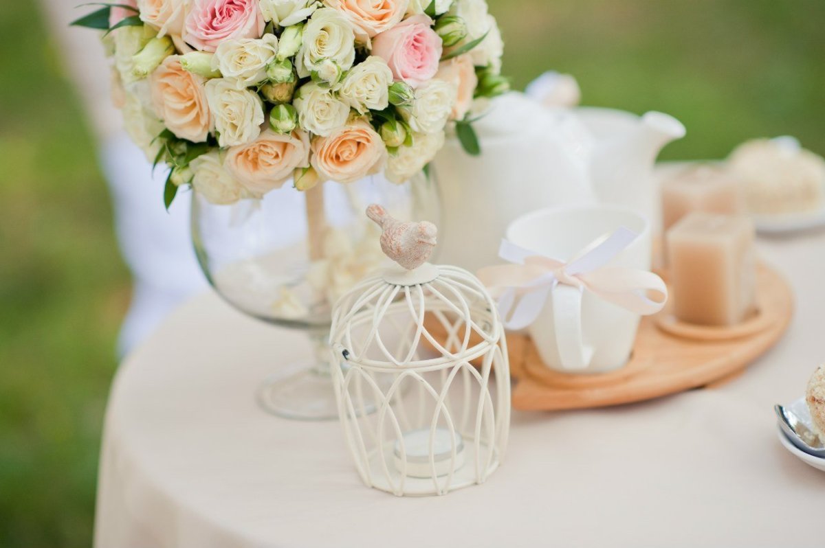 Нежный топиарий в светлых пастельных