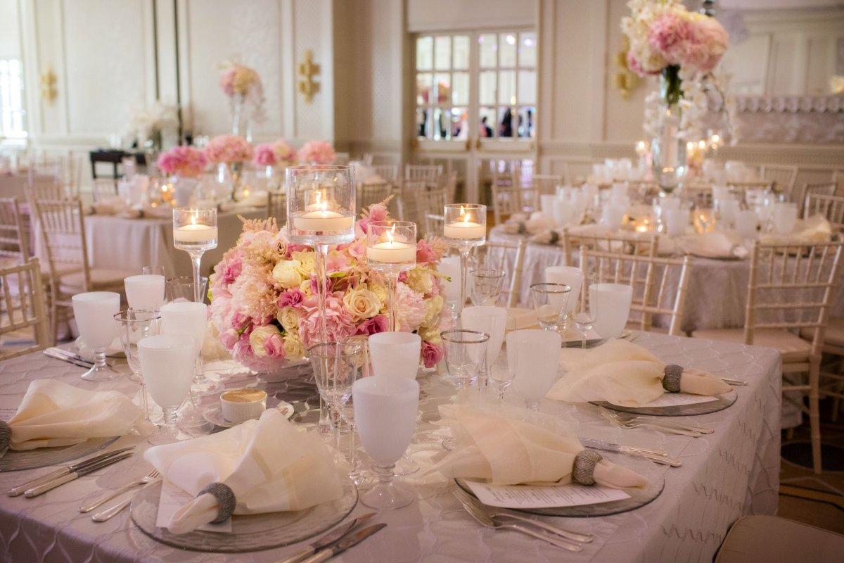 Свадебный декор в светлых тонах