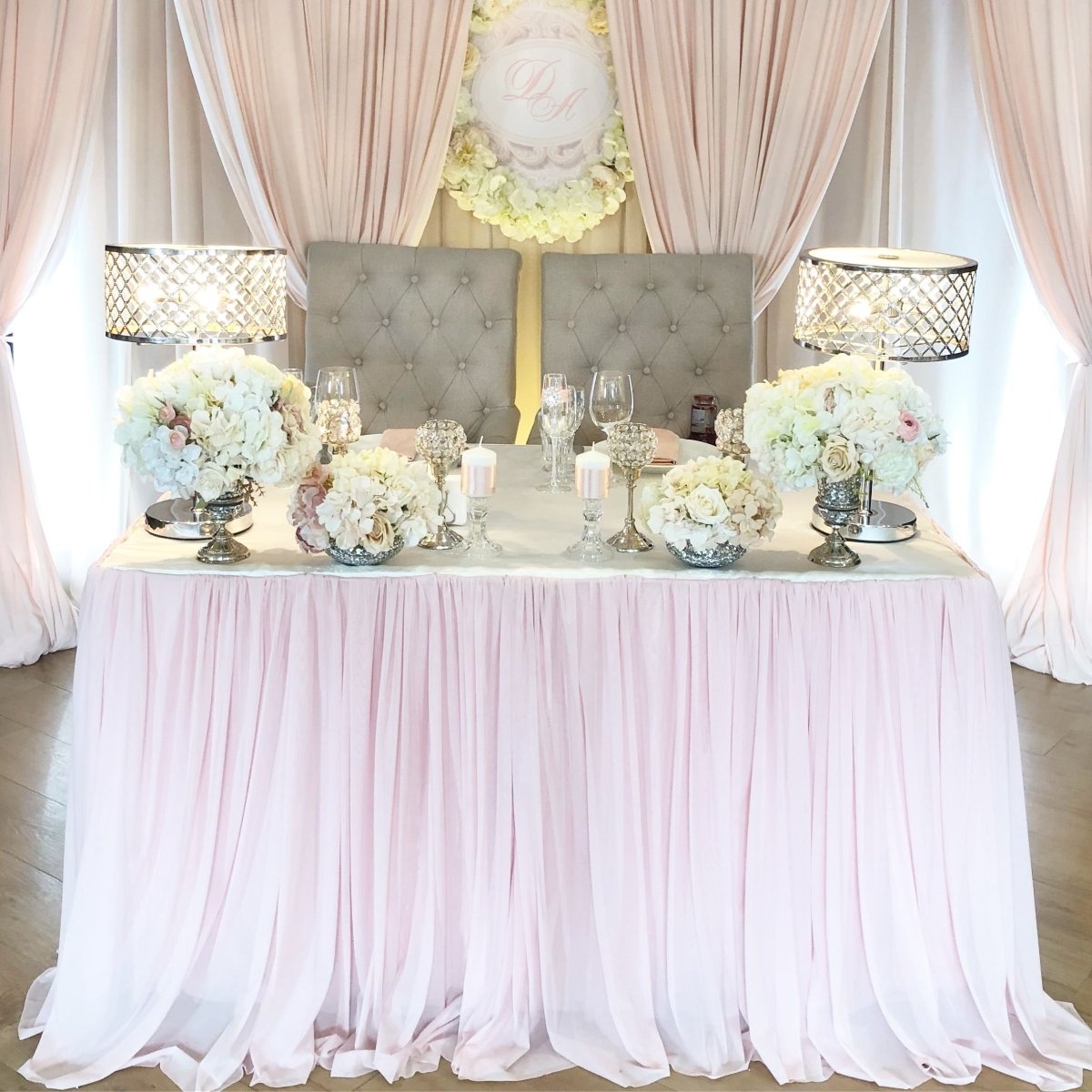 Украшение свадебного Президиума в пастельных тонах