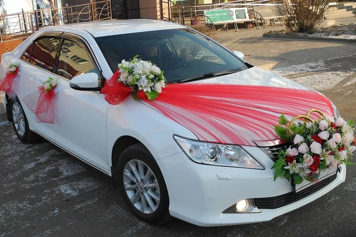 Украшение свадебных Маши