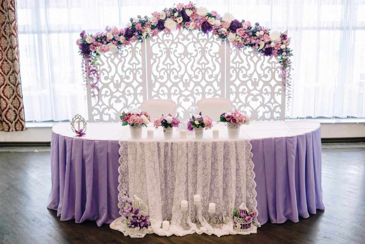 Украшение зоны молодых