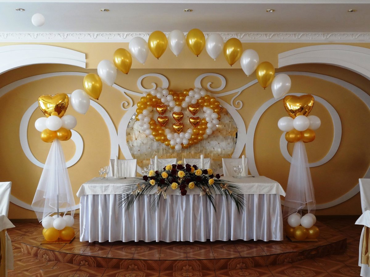 Украшение шарами на свадьбу