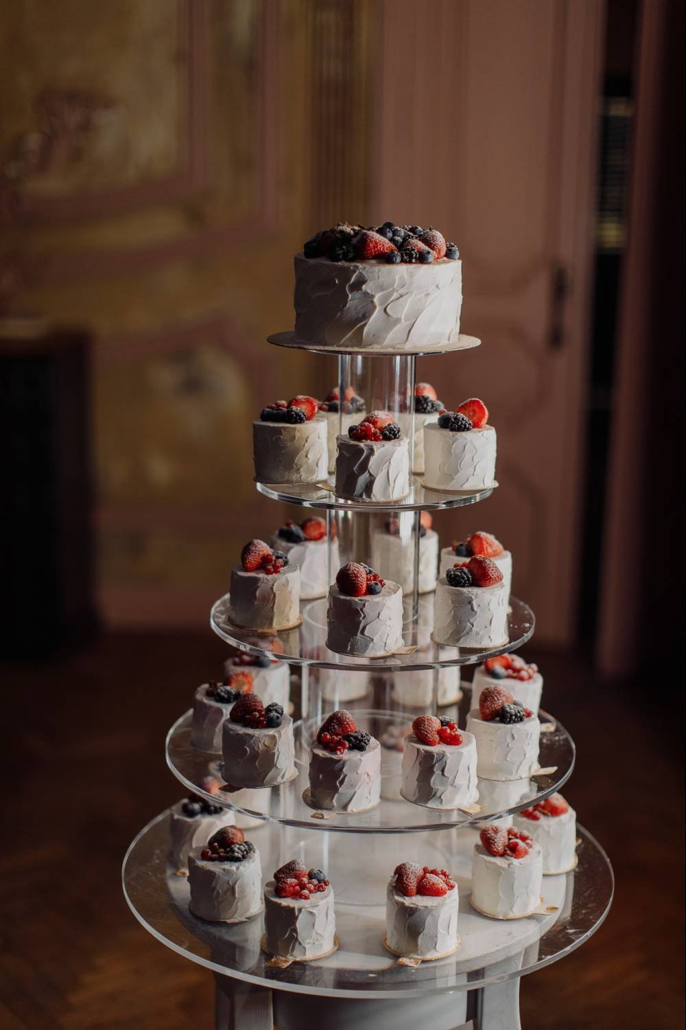 Свадебный тот с каркейками