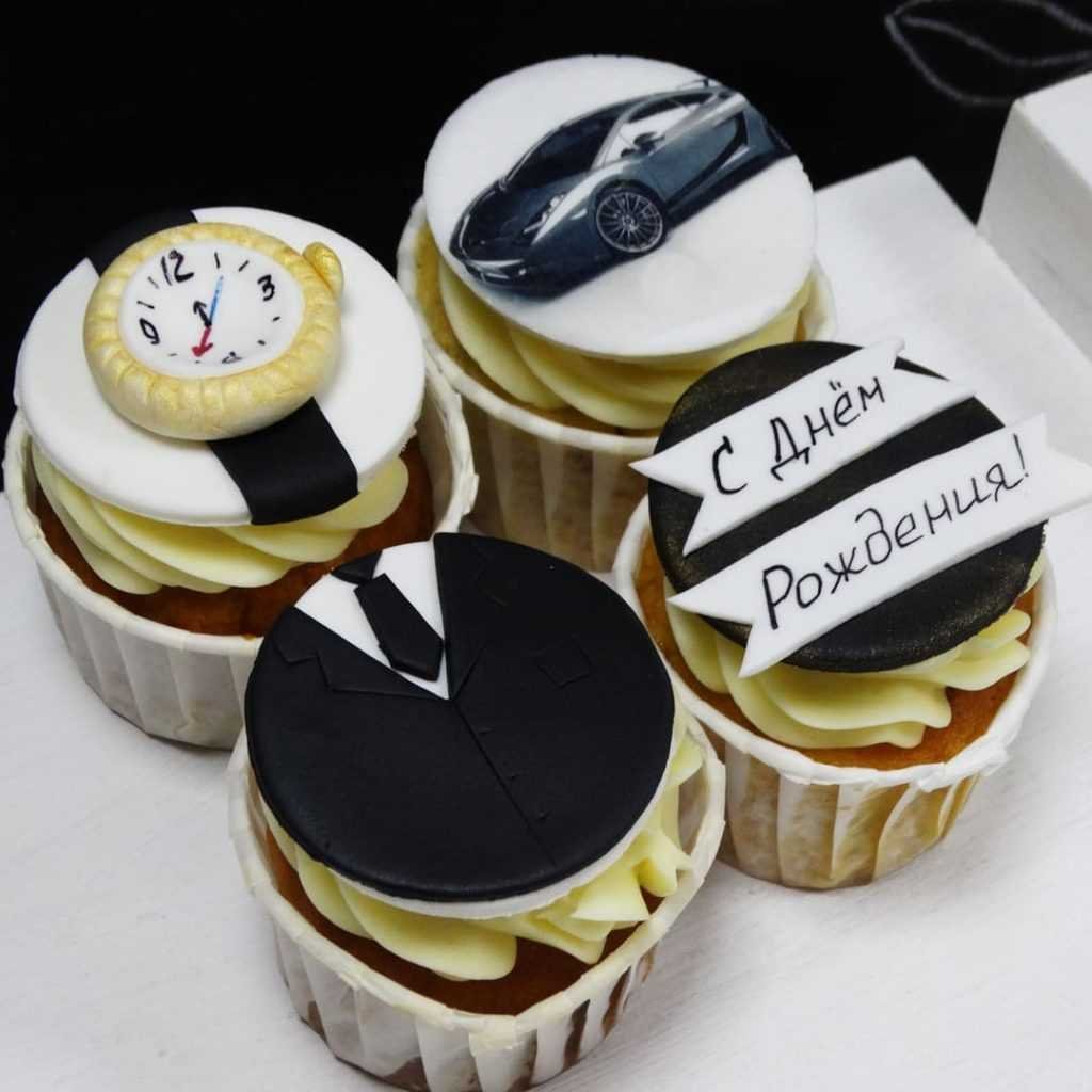 Розовый Бенто торт на 18 лет