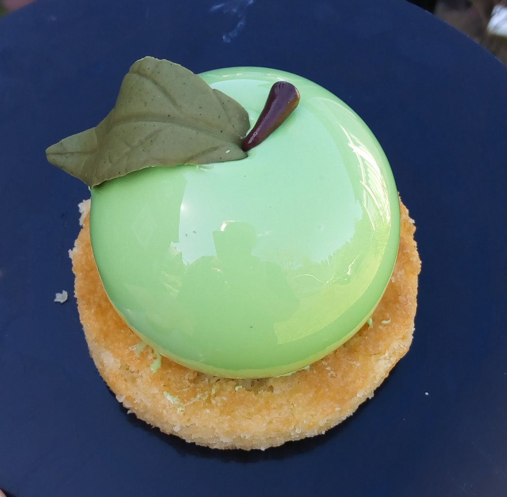 Украсить торт персиками консервированными