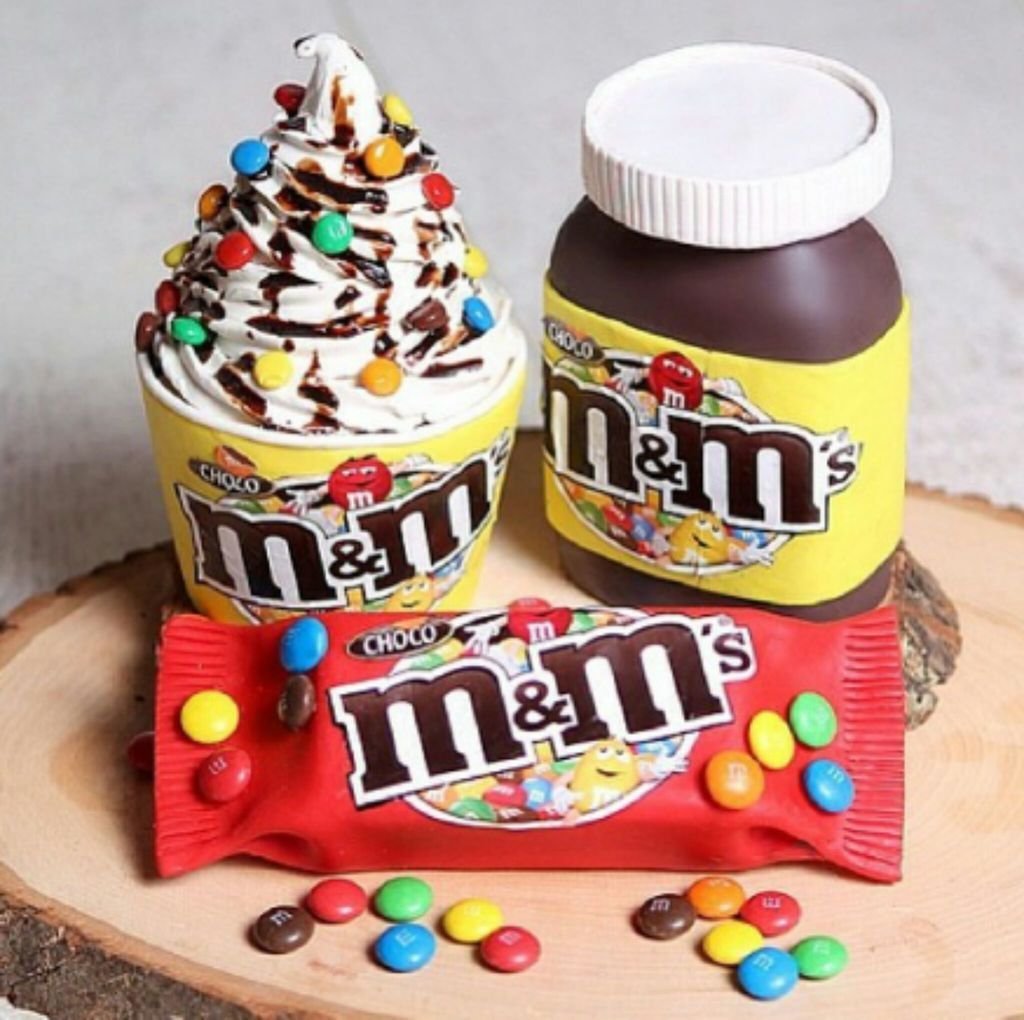 Торт с конфетами skittles