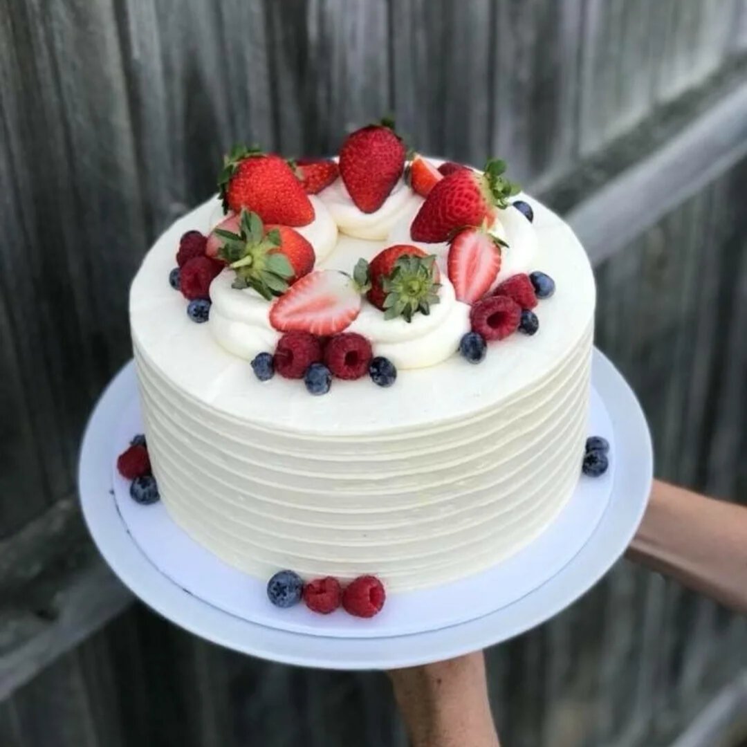 Торт молочная девочка на 2 кг