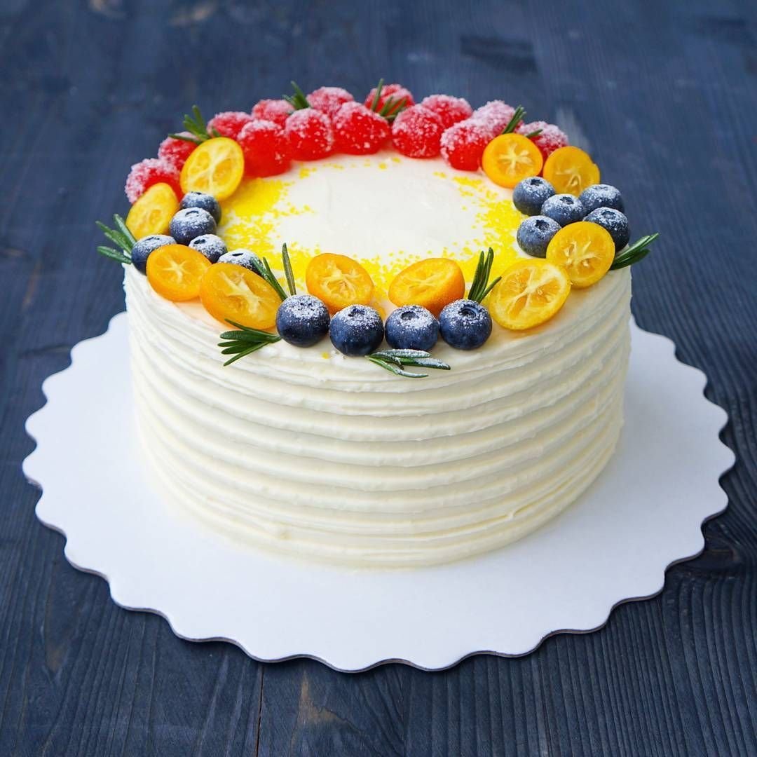 Свадебный торт красный бархат