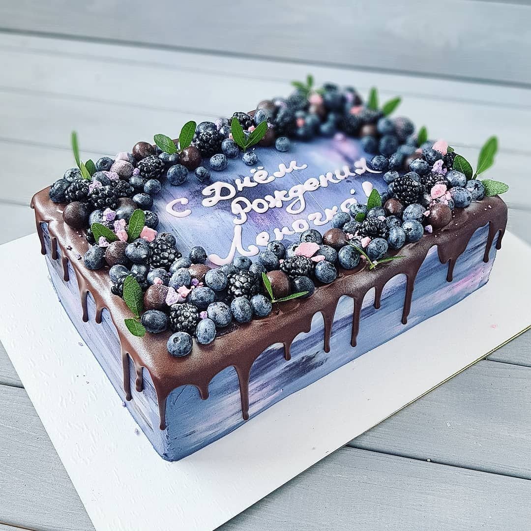 Квадратный торт с цветами