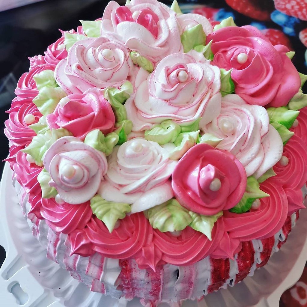 Торт с белково заварным кремом