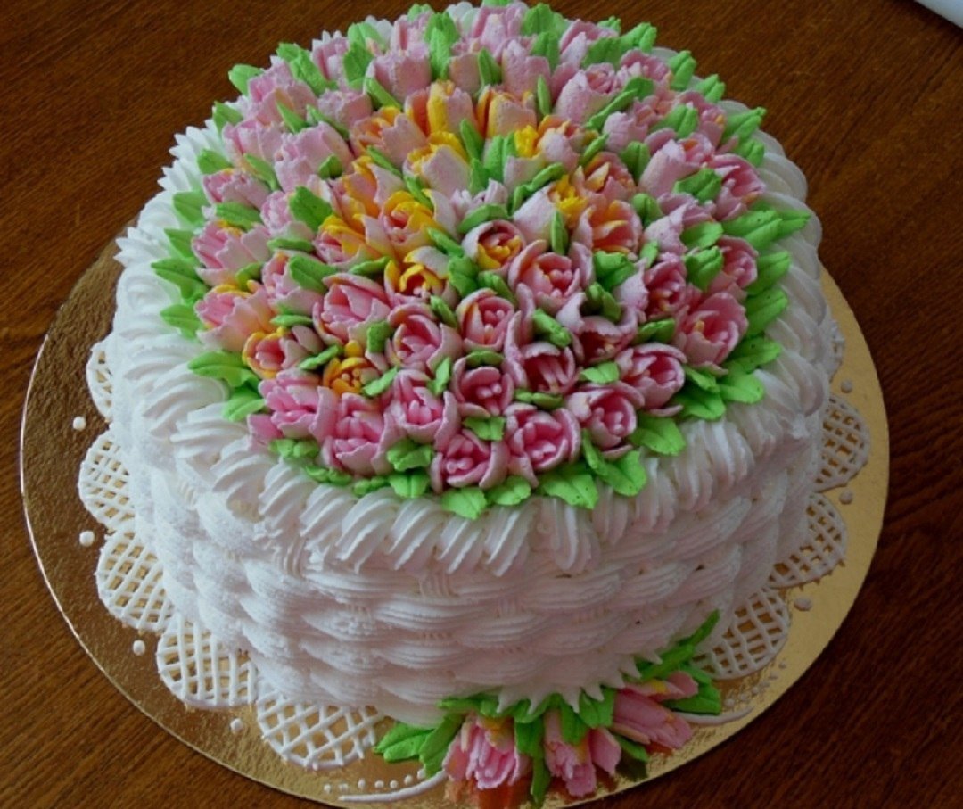 Кремовое украшение торта