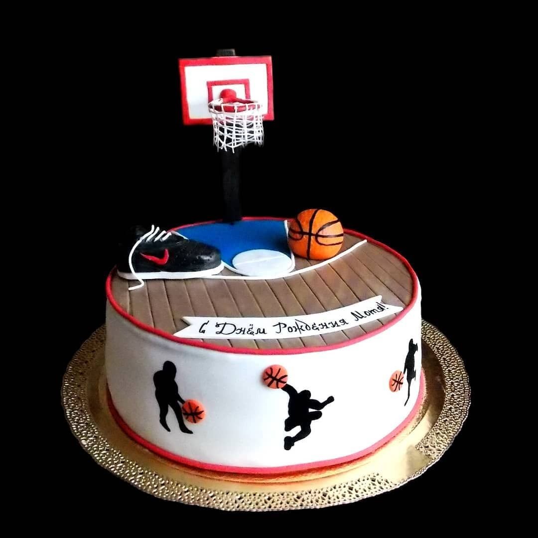 Торт в виде боксерских перчаток