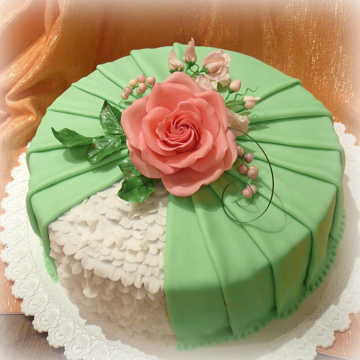 Торт из мастики