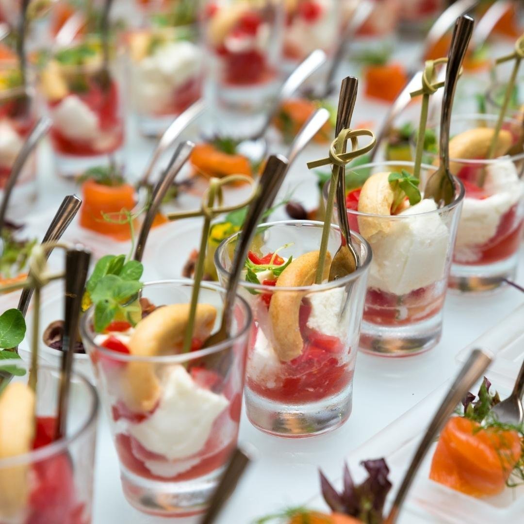 Закуски в стаканчиках для фуршета