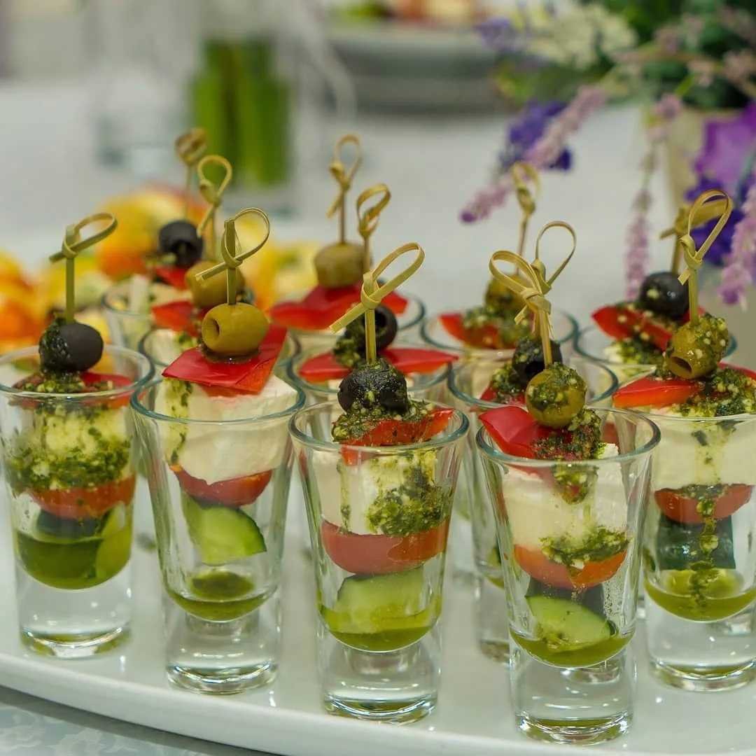 Закуски в стаканчиках для фуршета