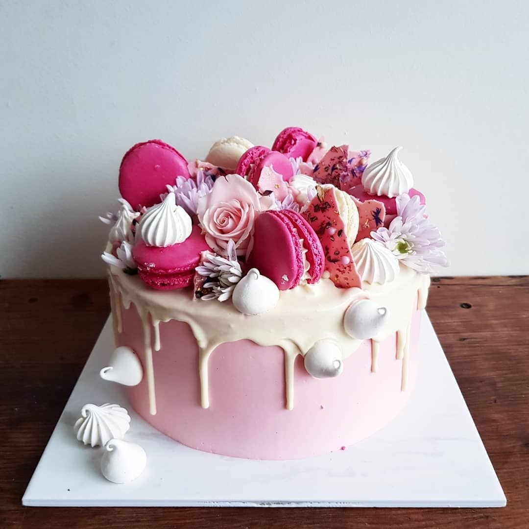 Стильный мужской торт