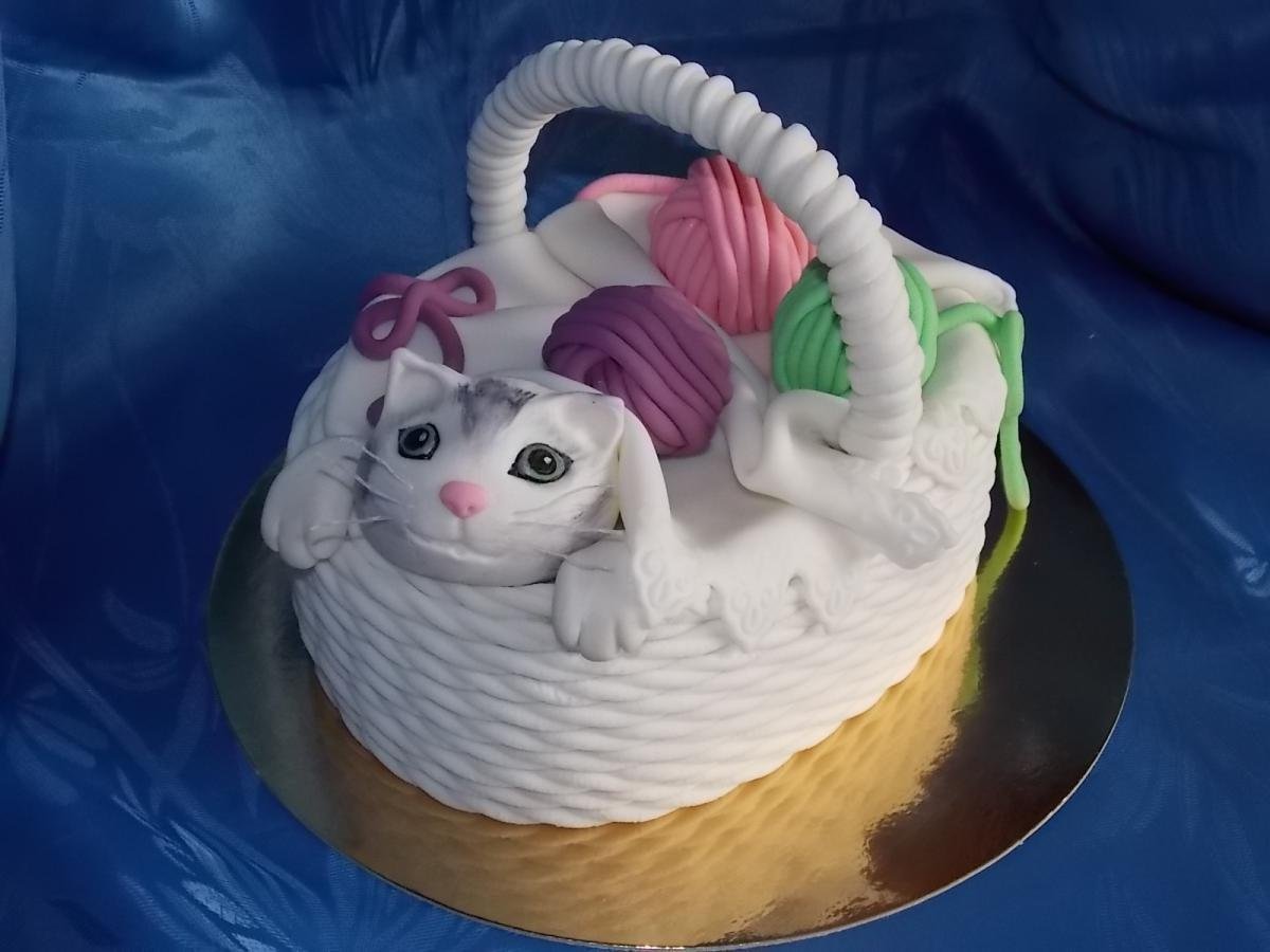 Торт корзина с котенком