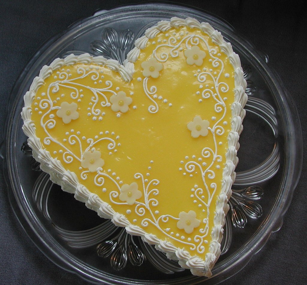 Лимонный торт декор из крема