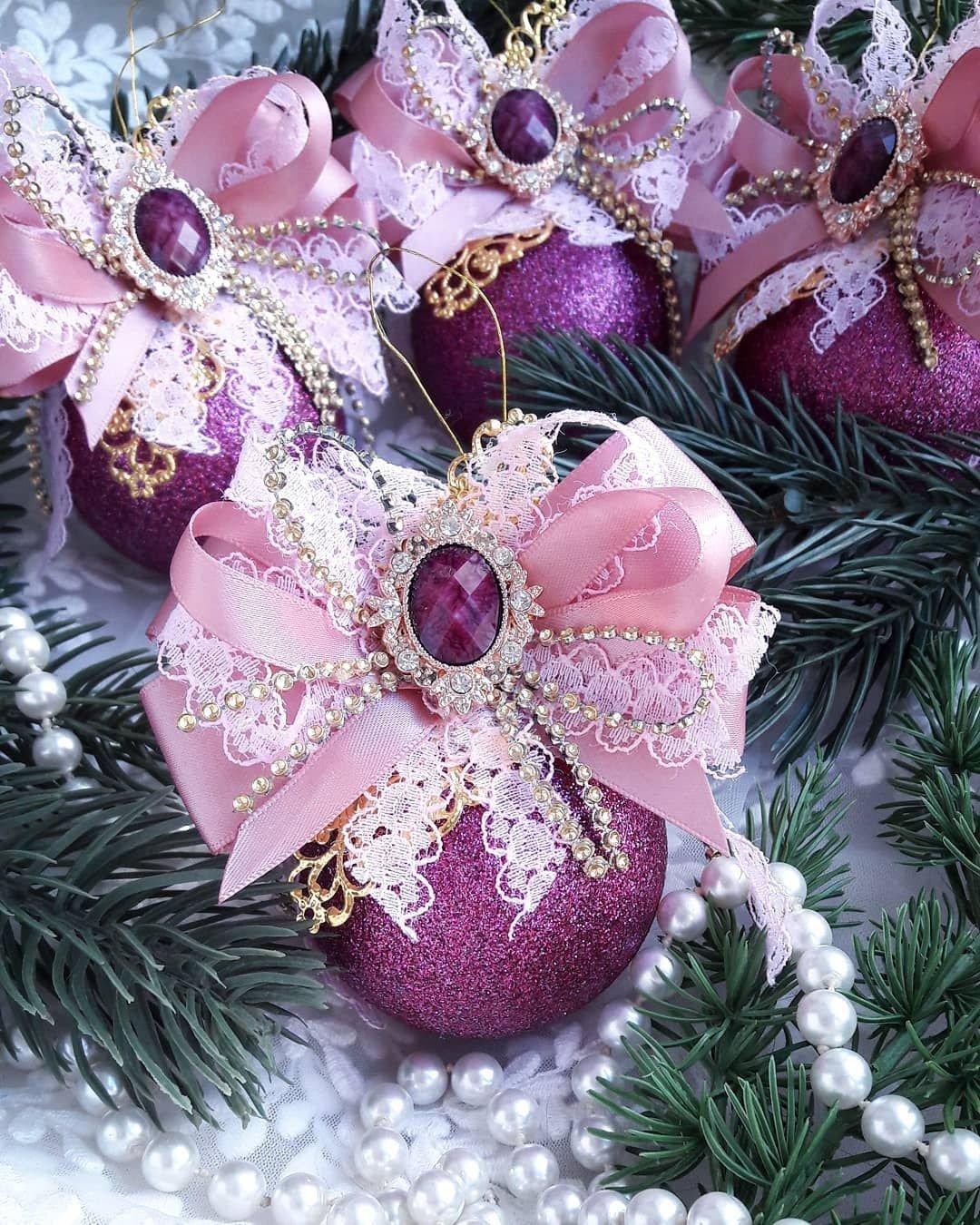 Бархатные елочные шары