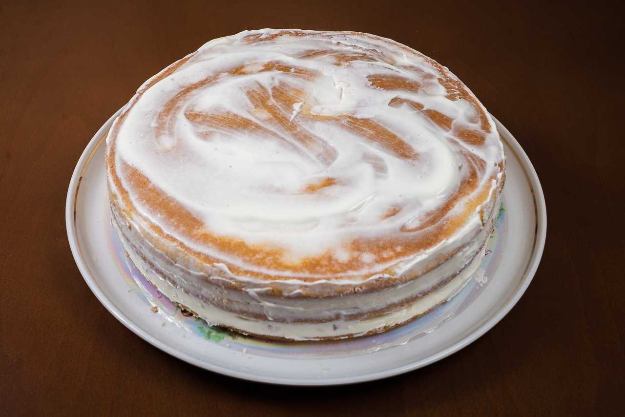 Простой рецепт торта со сметанным кремом. Блинный торт Мирель. Сметанник Высоцкая. Торт сметанник Бабушкин. Буше сметанник.