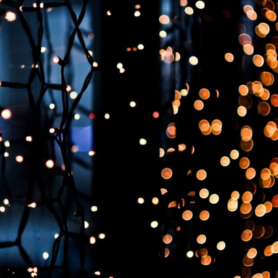Огоньки гирлянды