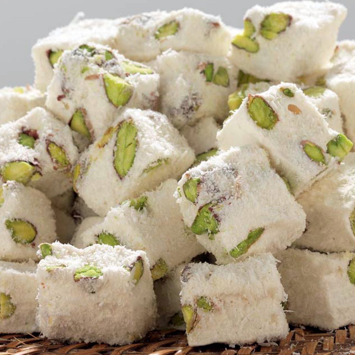 Султан лукум в фисташках