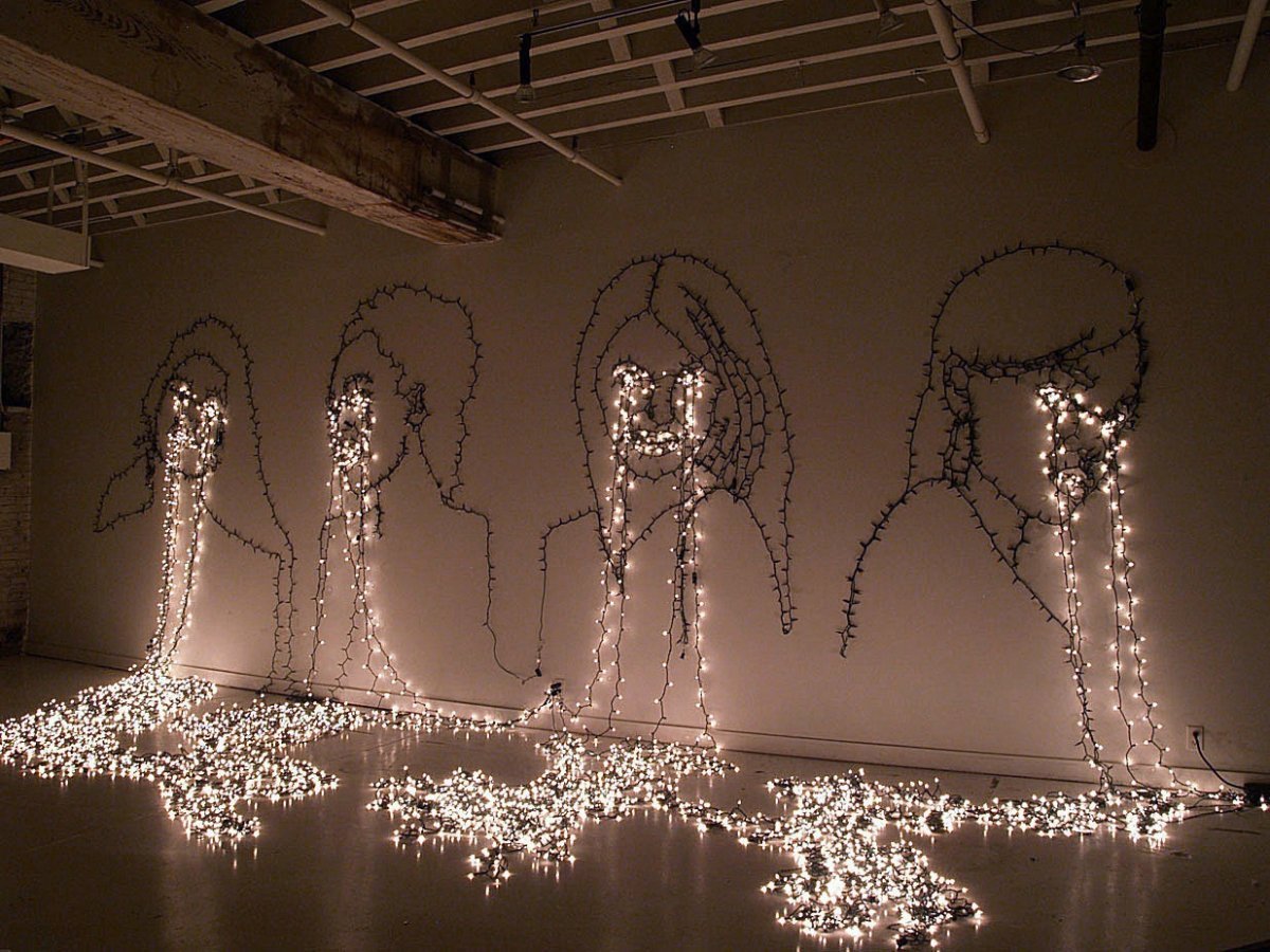 Украшение комнаты гирляндой