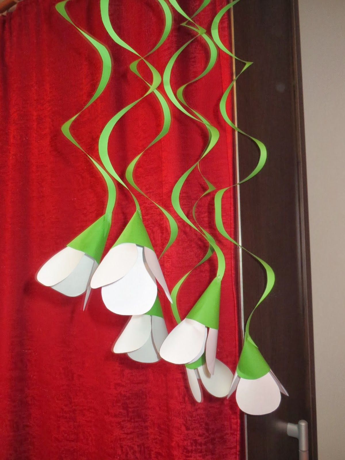 Гирлянда из бумажных птиц