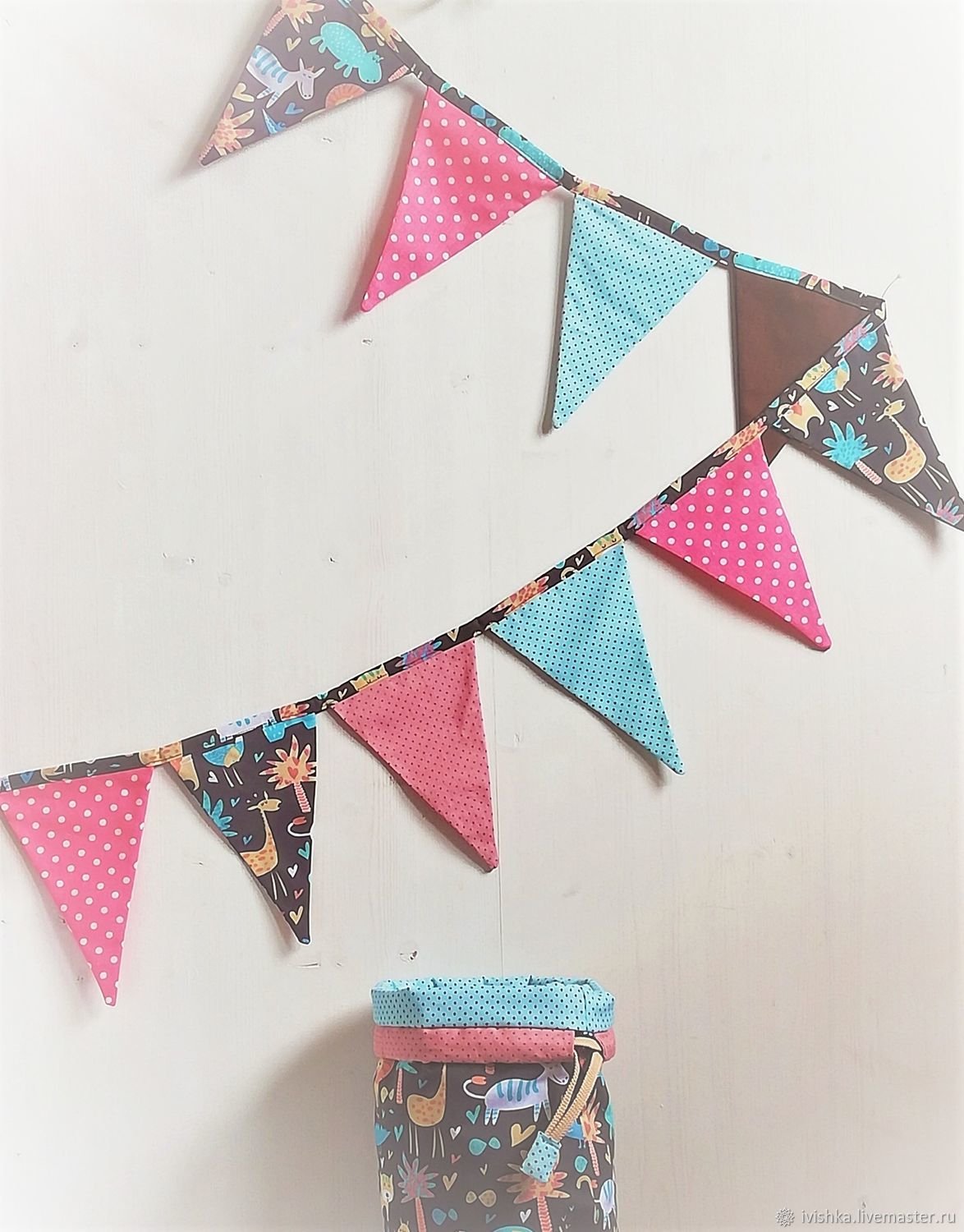 Флажковая гирлянда