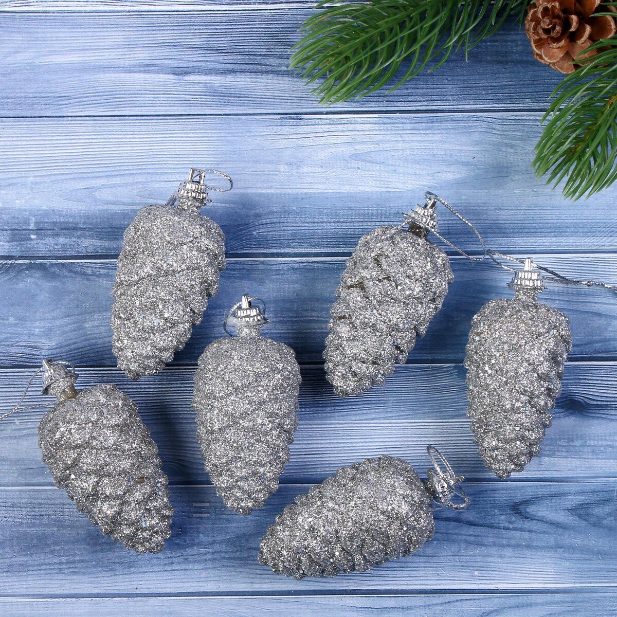 Шишка игрушка