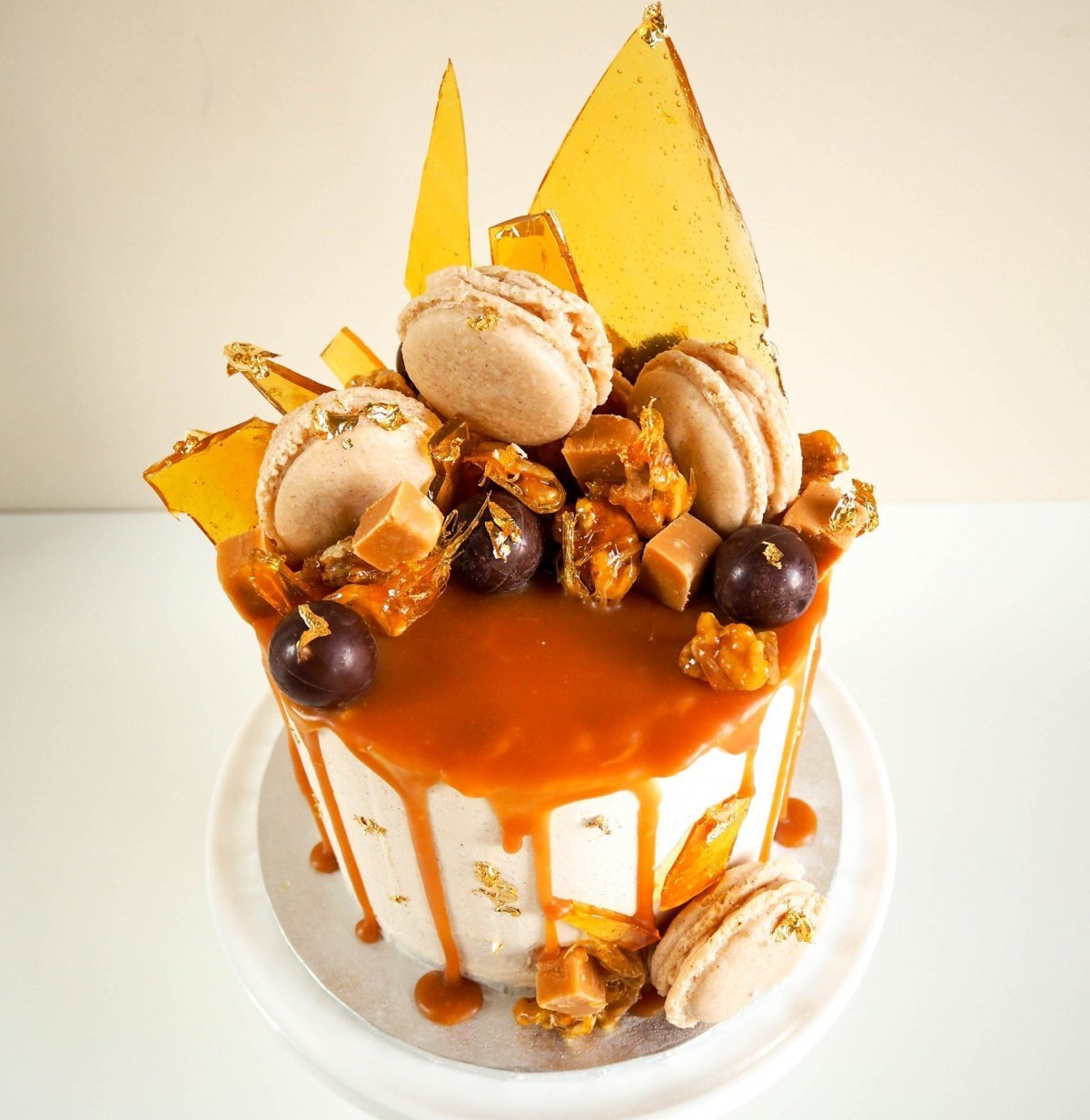 Приторный торт