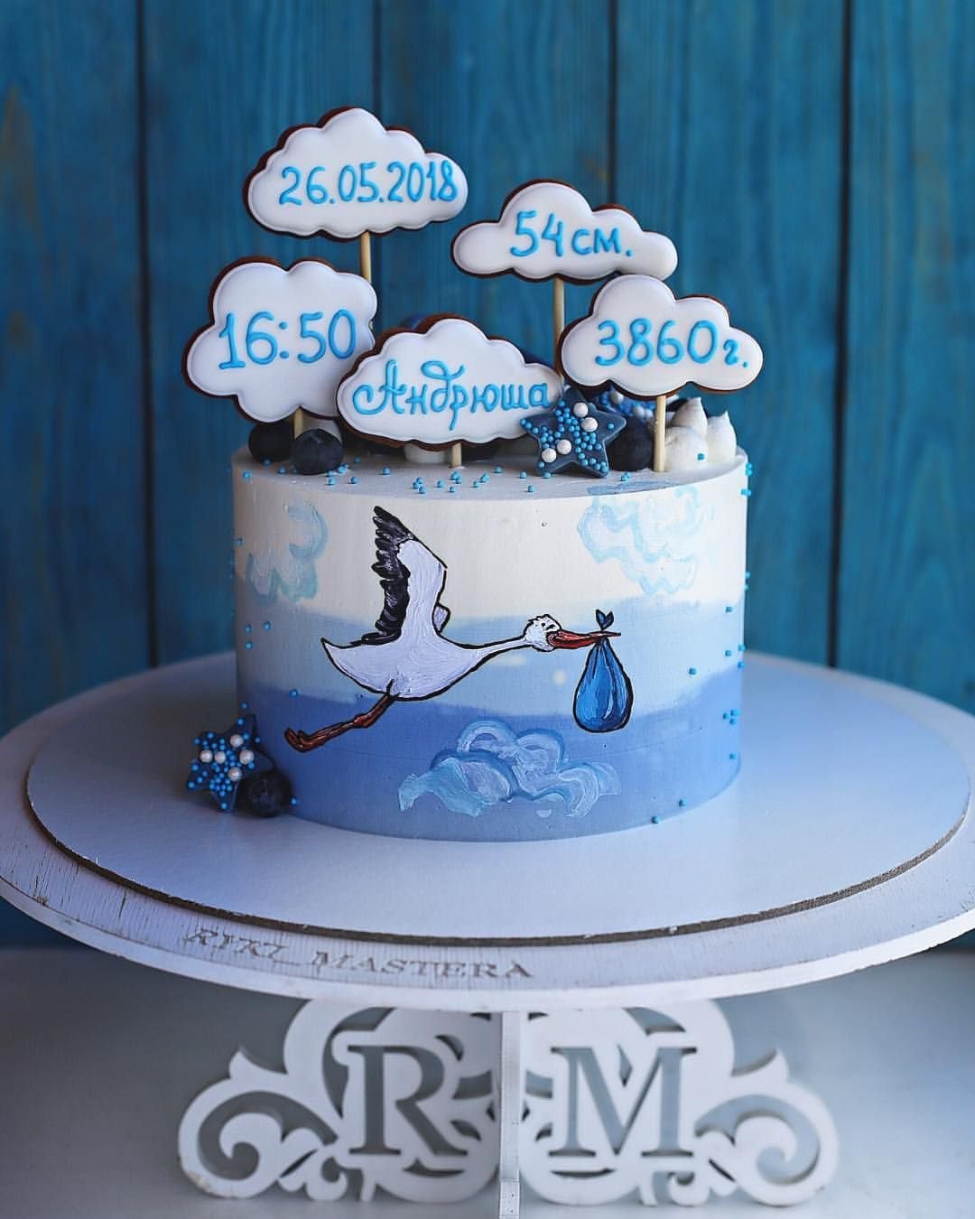 Торт с облаками на годик