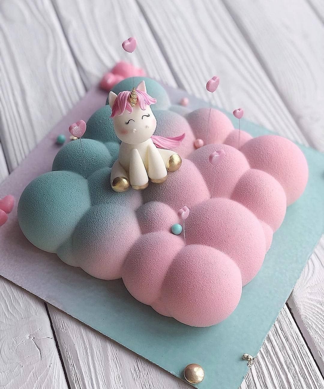 Муссовый торт с единорогом