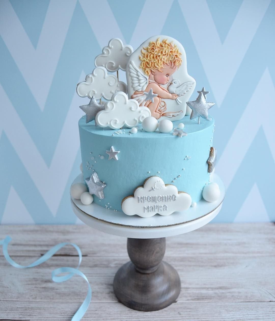 Торт на крестины для мальчика с пряниками