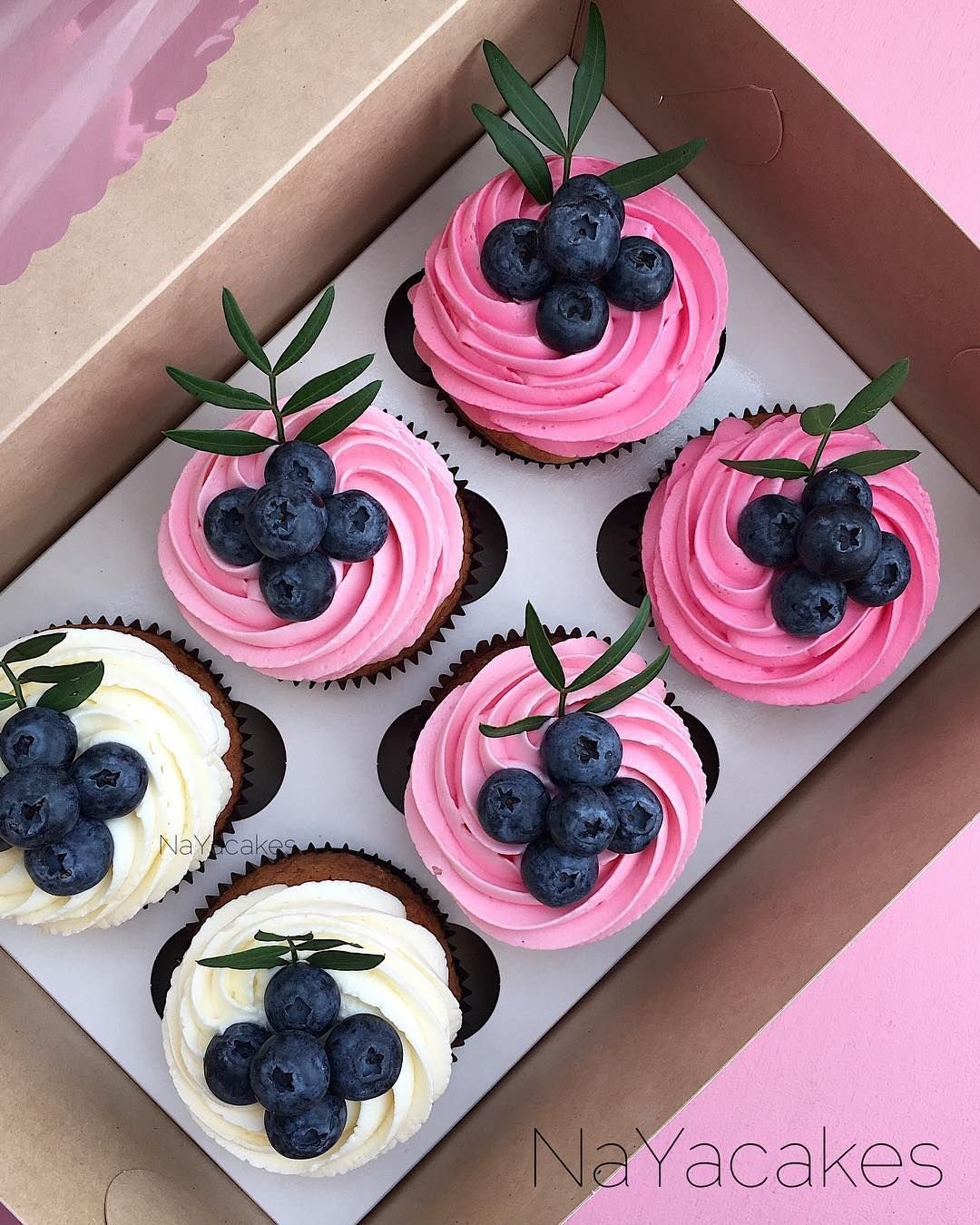 Капкейки с голубикой