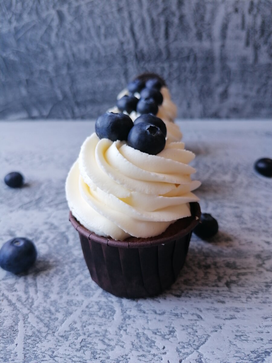 Капкейки с голубикой и Орео