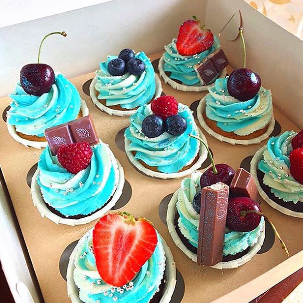 Капкейки с физалисом