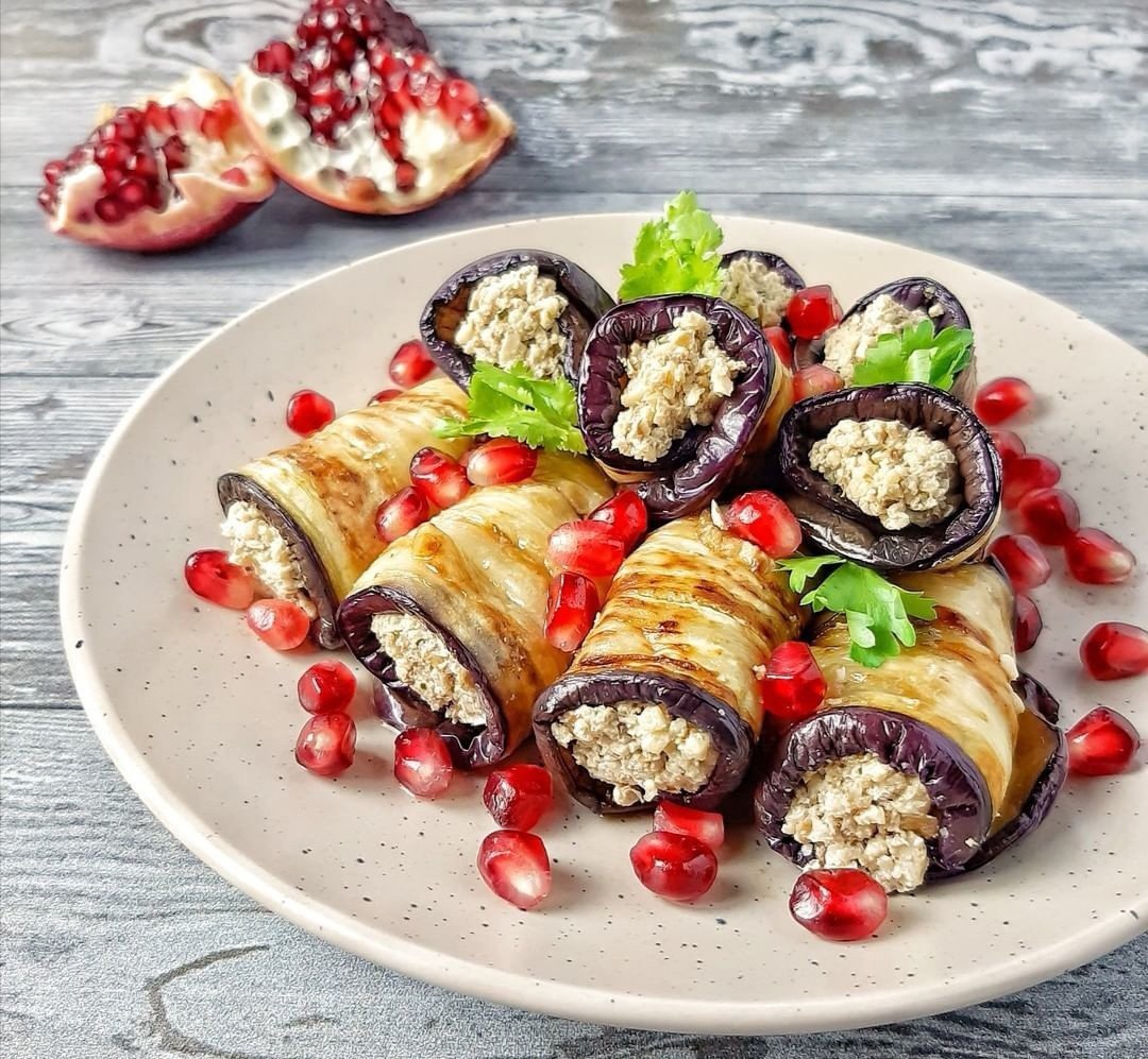 Баклажаны рулетики Наршараб