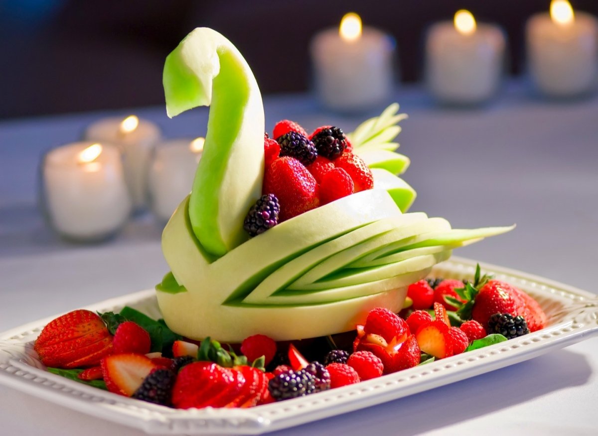 Красиво украсить фрукты