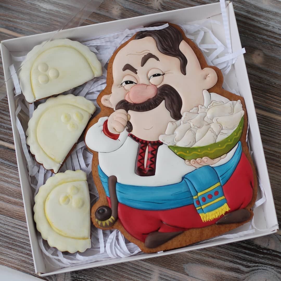 Пряник малыш и Карлсон