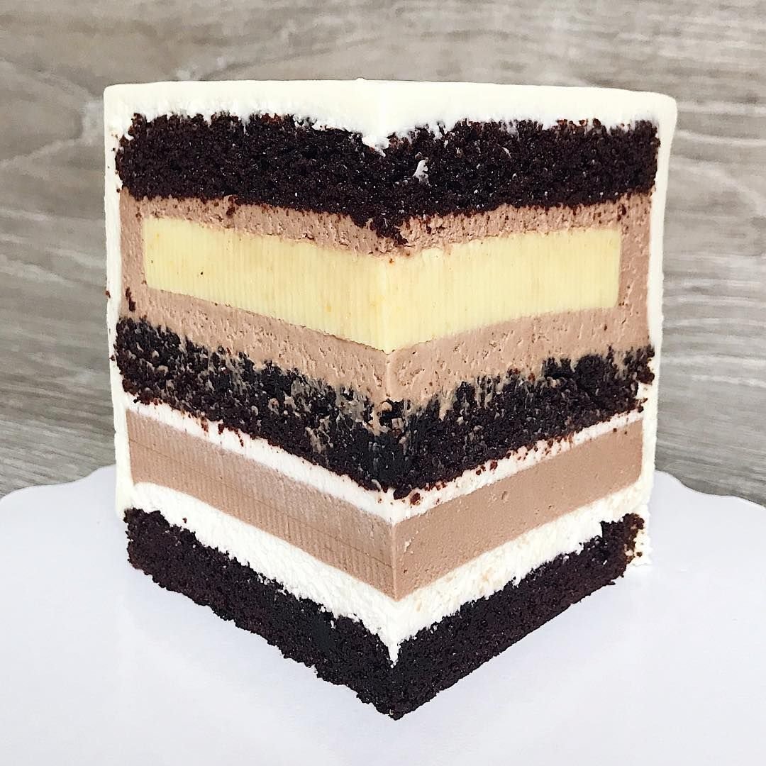 Муссовый торт Сникерс