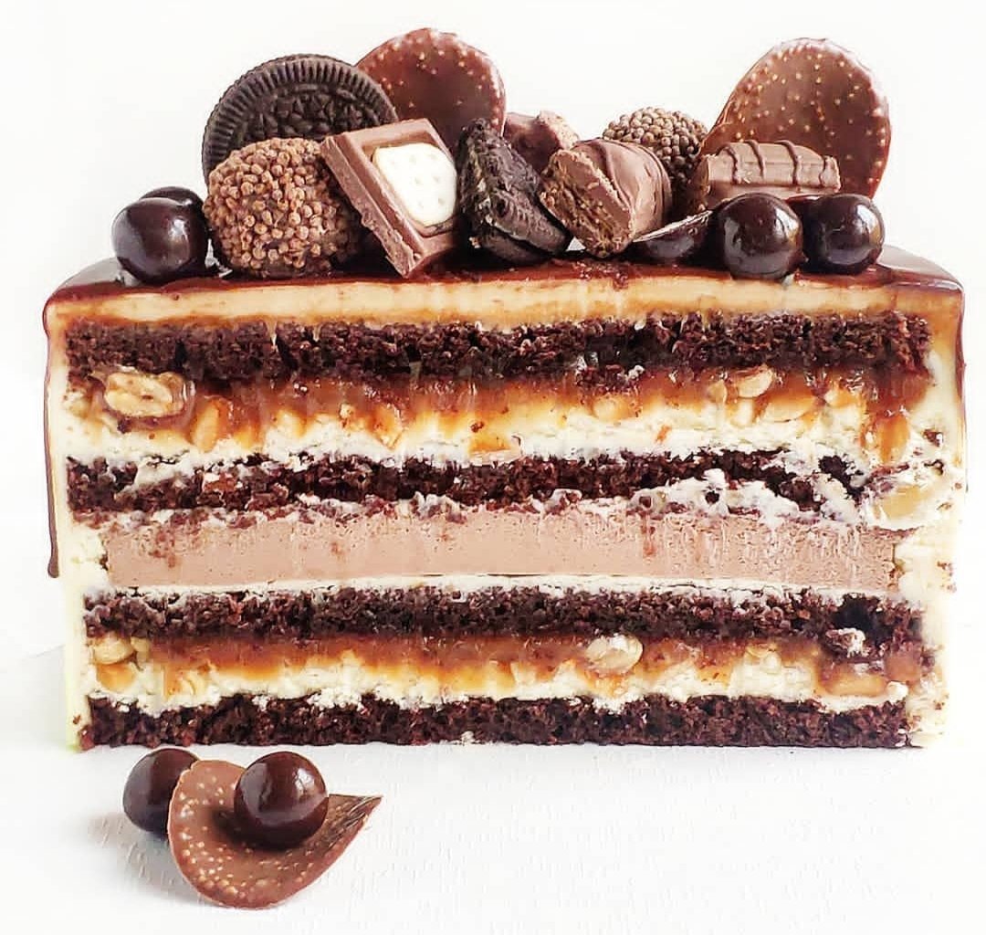 Шоколадно ванильный торт