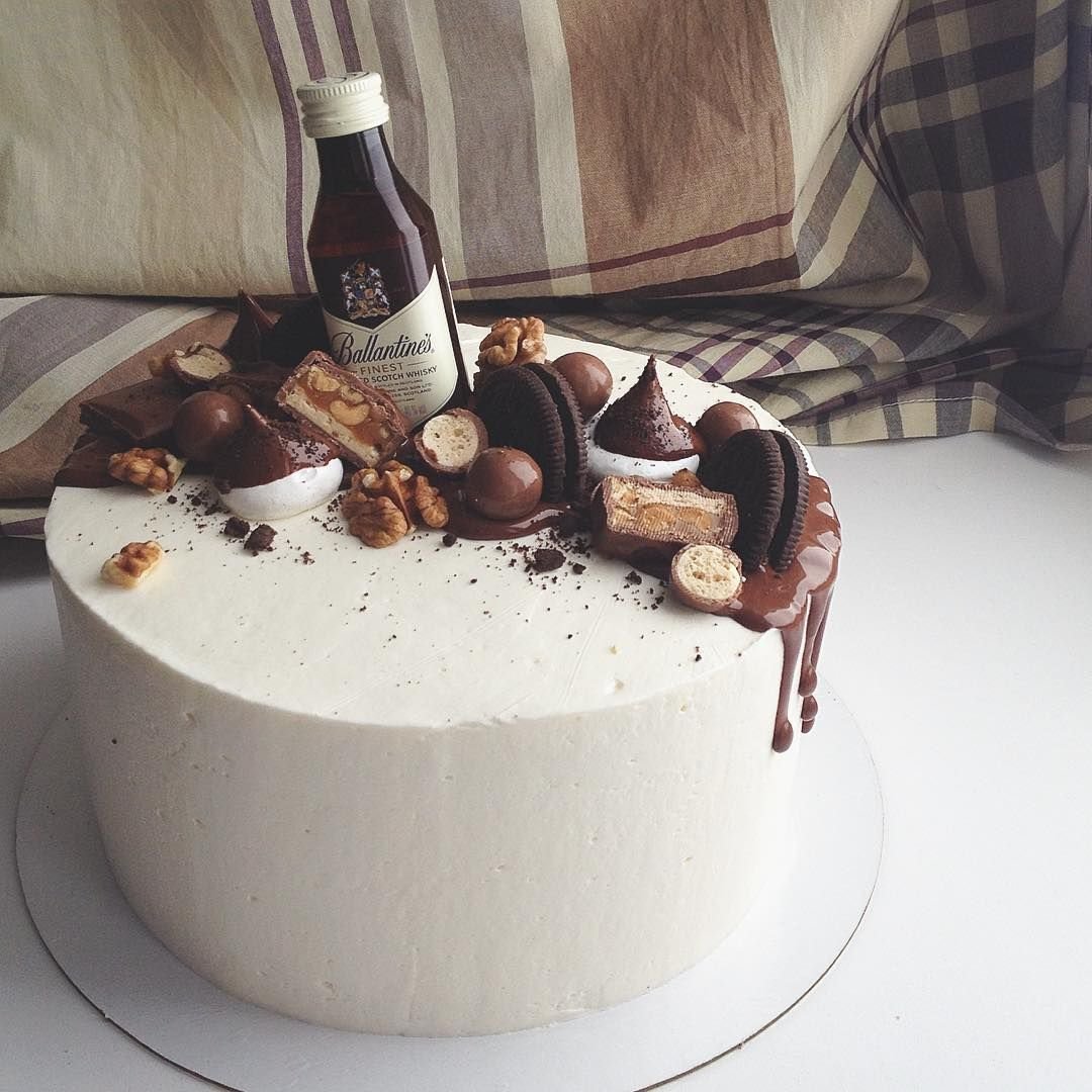 Декор торта с бутылочкой