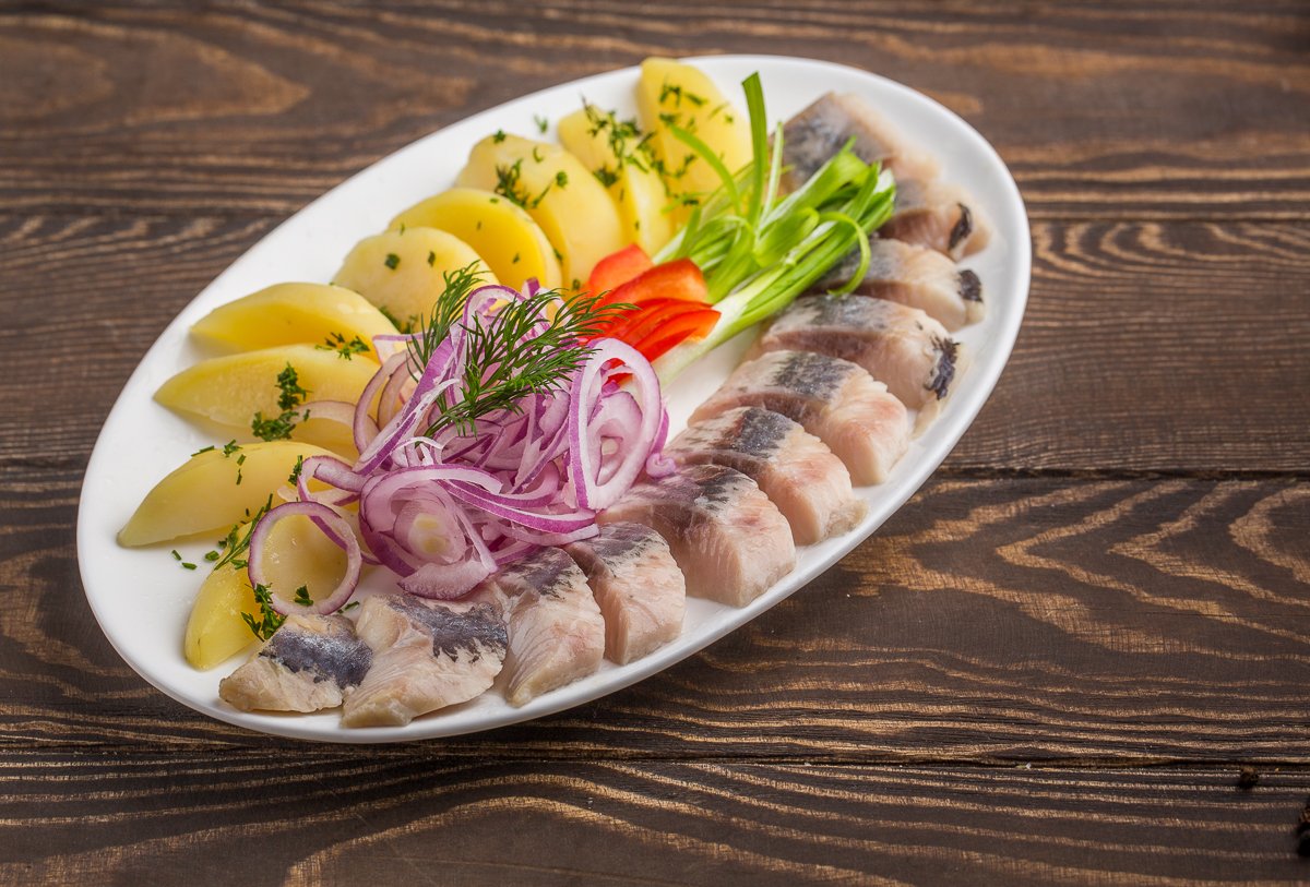 Сельдь фаршированная «Самоцветы»